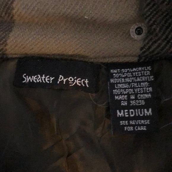 Puffer Vest - Picture 2 of 4